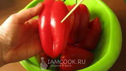 перец, маринованный целиком