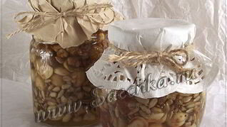 Орехи в меду