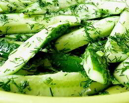 Быстрые малосольные огурцы