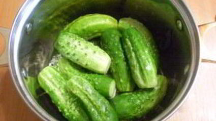 хрустящие малосольные огурчики