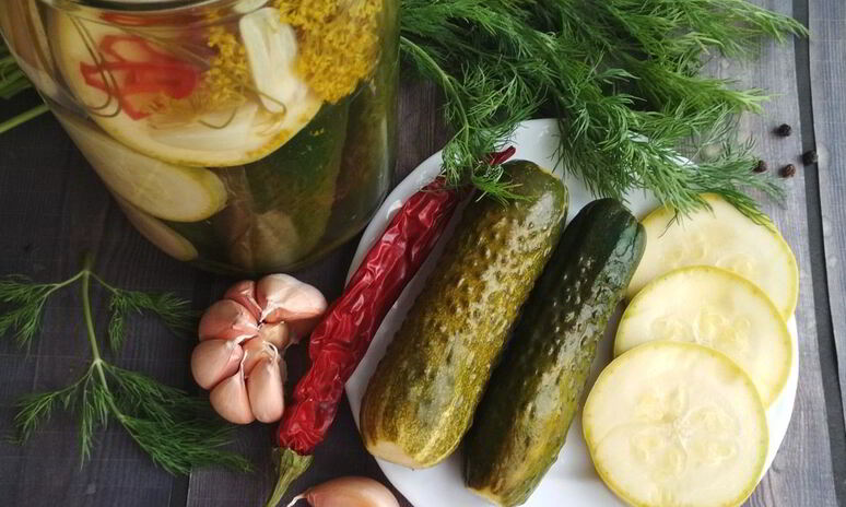Рецепт малосольные огурчики и кабачки