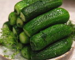 Малосольные огурчики с чесноком