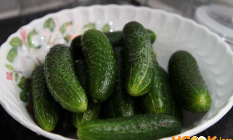 Рецепт малосольные огурцы на минеральной воде