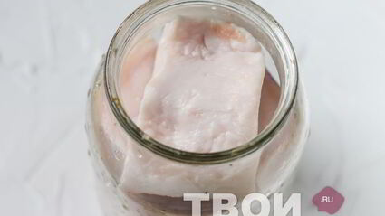 сало в банке