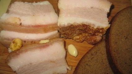 сало в луковой шелухе