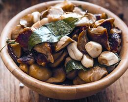 Соленые белые грибы