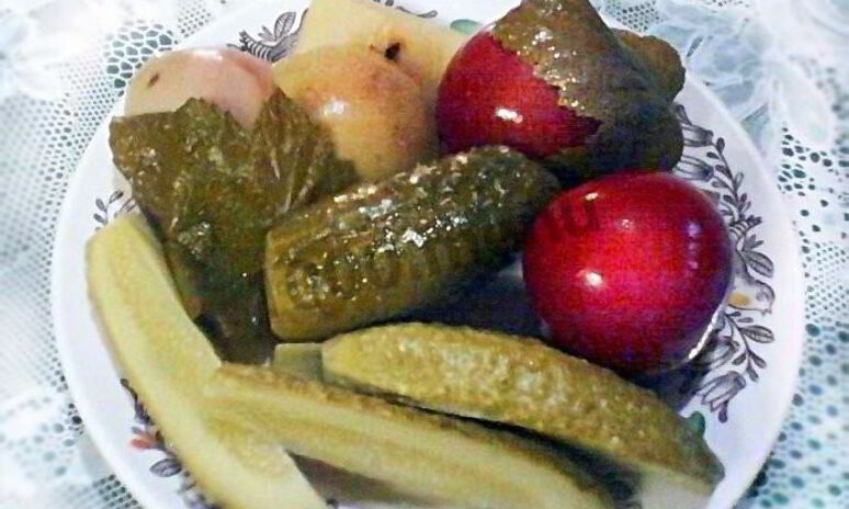 Рецепт соленые огурцы с яблоками на зиму