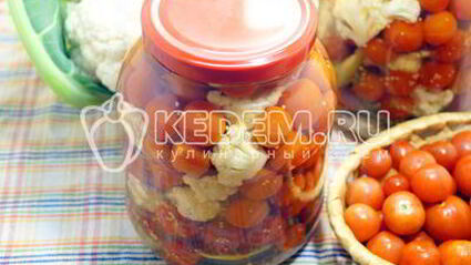 цветная капуста с помидорами на зиму