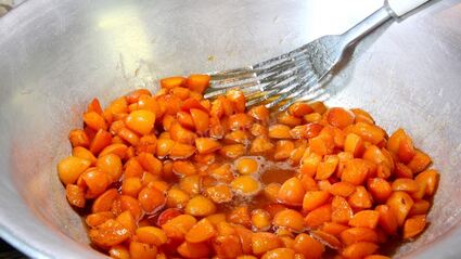 варенье из абрикосов с ядрышками из косточек на зиму