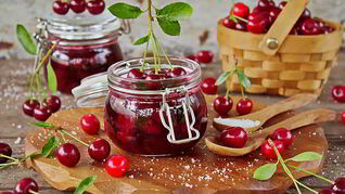 Варенье из вишни с базиликом