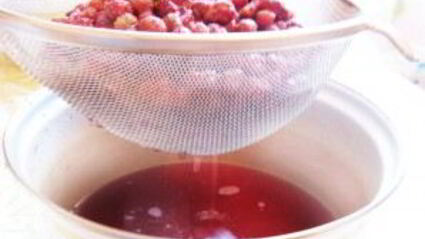 земляничное варенье в сиропе