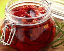 Вяленые помидоры с розмарином