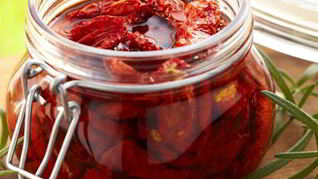 Вяленые помидоры с розмарином