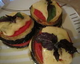 Баклажанно-помидорные башенки