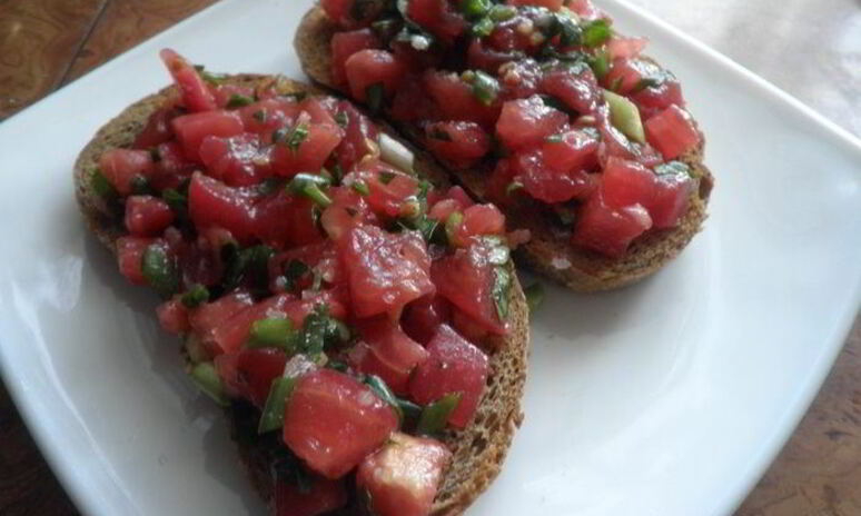 Рецепт брускетта с помидорами