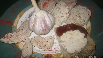 бутербродное пряное сальце