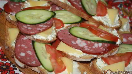 бутерброды к завтраку разноцветная мозаика
