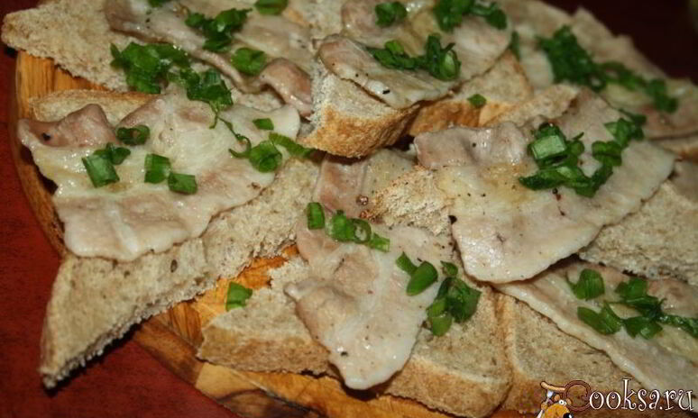 Рецепт бутерброды с беконом и зеленым луком на мангале