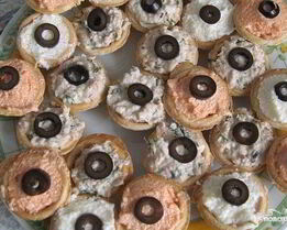 Бутерброды с икрой мойвы