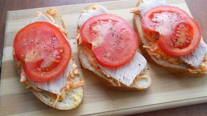 бутерброды с морковью и отварным мясом