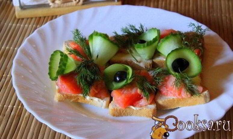 Рецепт бутерброды с семгой и свежим огурцом