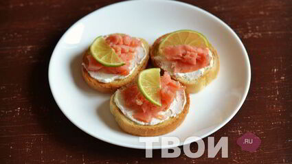 бутерброды с семгой