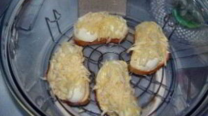 бутерброды с яйцом и сыром