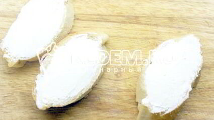 бутерброды с зеленью и творожным сыром