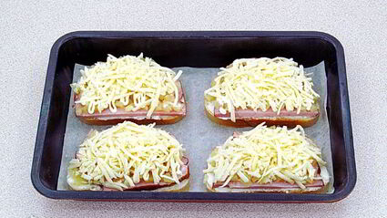 горячие бутерброды с ананасом