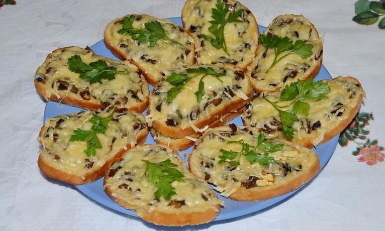 Рецепт горячие бутерброды с грибами и сыром в духовке