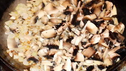 горячие бутерброды с грибами и сыром в духовке