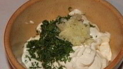 горячий бутерброд со шпротами