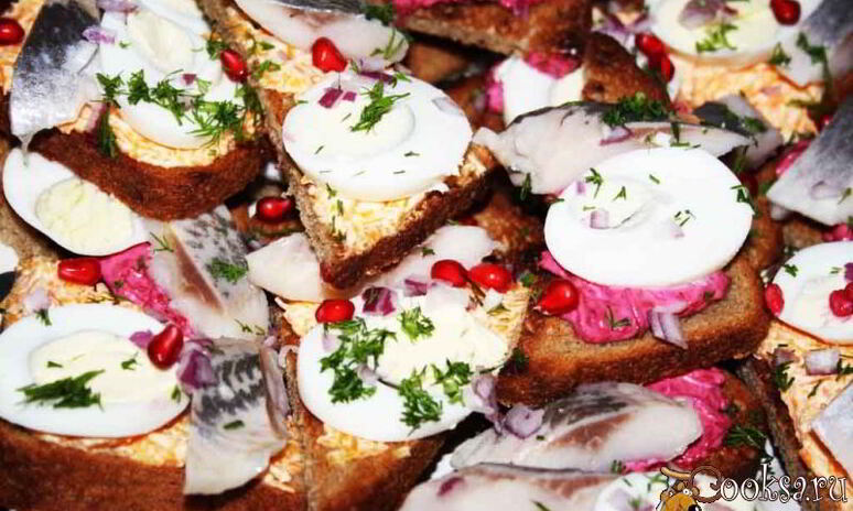 Рецепт хрустящие бутерброды с сельдью и яйцом
