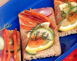 Острые бутерброды с семгой, лососем, форелью