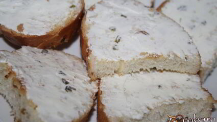 праздничные бутерброды с лососем и творожным сыром