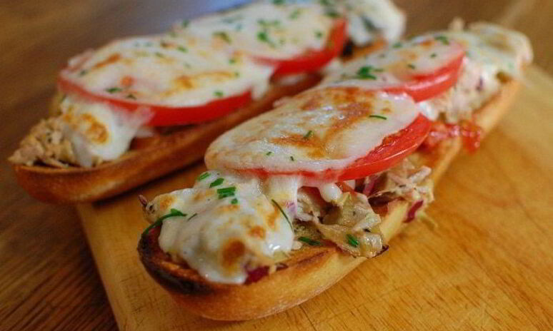 Рецепт средиземноморский горячий бутерброд с тунцом и артишоками