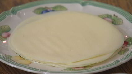 средиземноморский горячий бутерброд с тунцом и артишоками