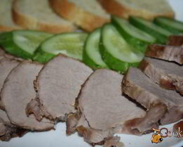 Свиная вырезка для бутербродов в чесночно-имбирно-соевом маринаде