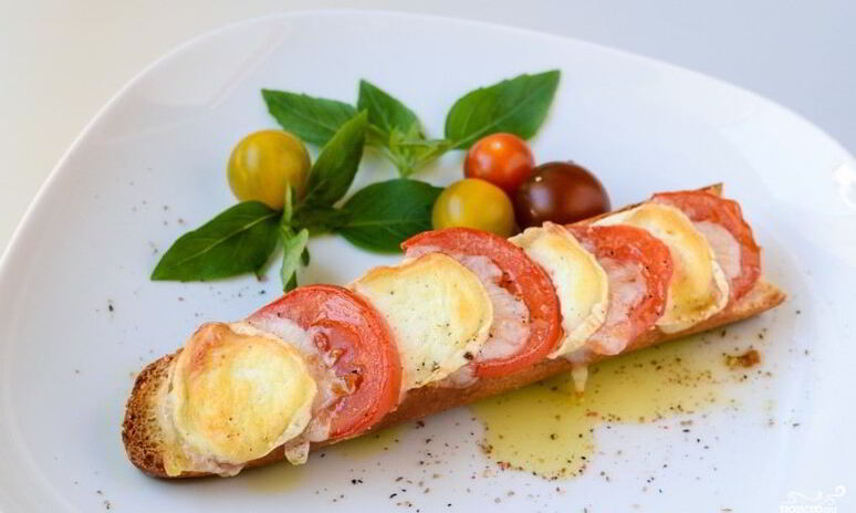 Рецепт запеченный бутерброд с сыром и помидорами