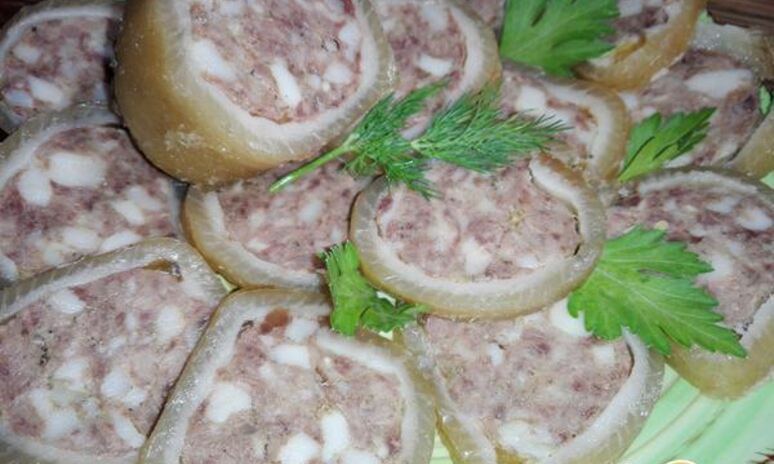 Рецепт домашняя колбаса в свиной шкурке