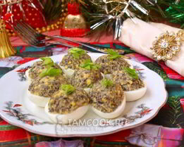 Яйца фаршированные грибами