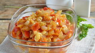 Икра кабачковая с перцем и помидорами