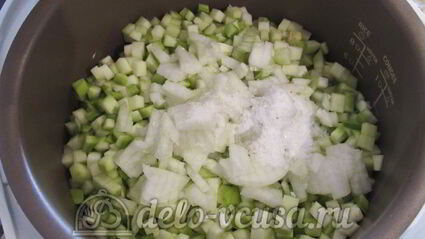 кабачковая икра в мультиварке