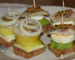 Канапе с селедкой