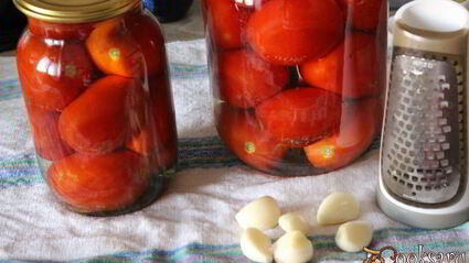 маринованные помидоры с чесноком