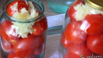 маринованные помидоры с чесноком