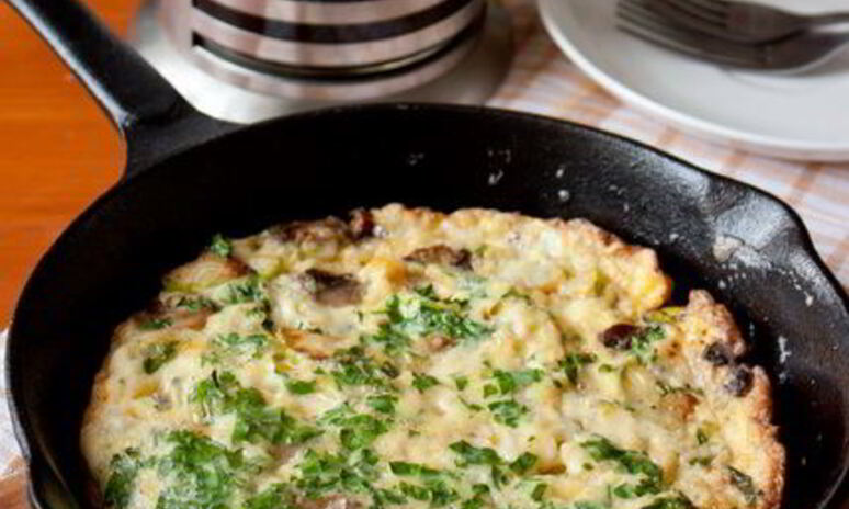 Рецепт фриттата с грибами, цуккини и голубым сыром