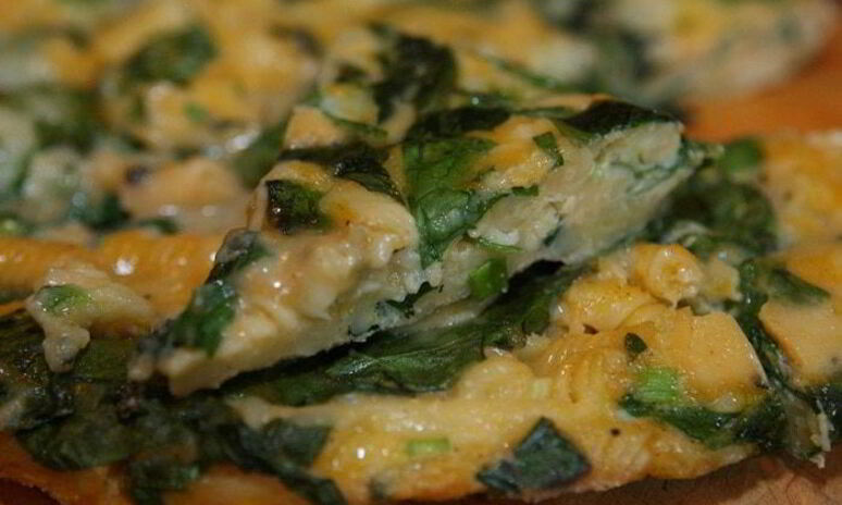 Рецепт фриттата с макаронами и шпинатом