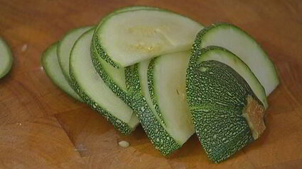 фриттата с тунцом, кабачком и сладким перцем