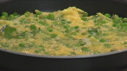 фриттата с зеленым горошком и картофелем